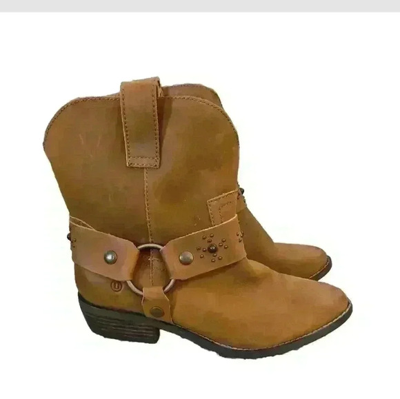 Dingo Women's Tan Silverada Western Cowboy Boots With Harness And Studs 8.5 - Picture 1 of 16